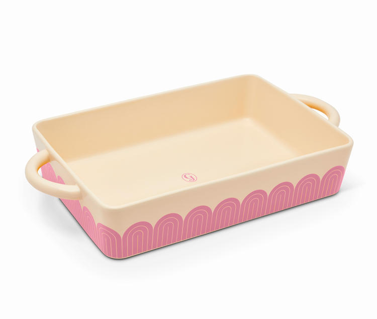 Hot Dish bakeware Great Jones Taffy